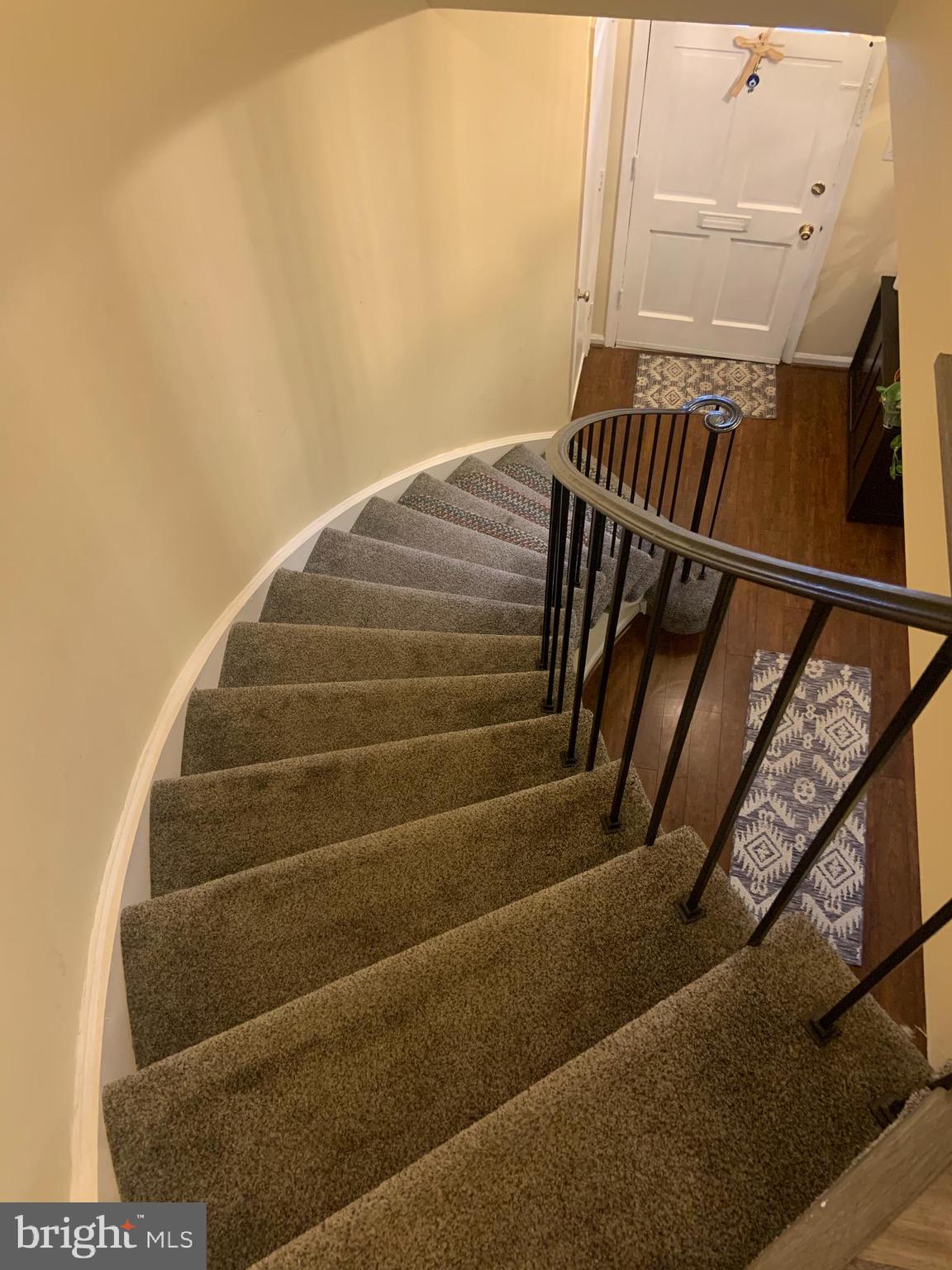 8210 Carrleigh Parkway, Unit 6 Springfield, VA 22152 - Photo 16 of 32 a view of entryway