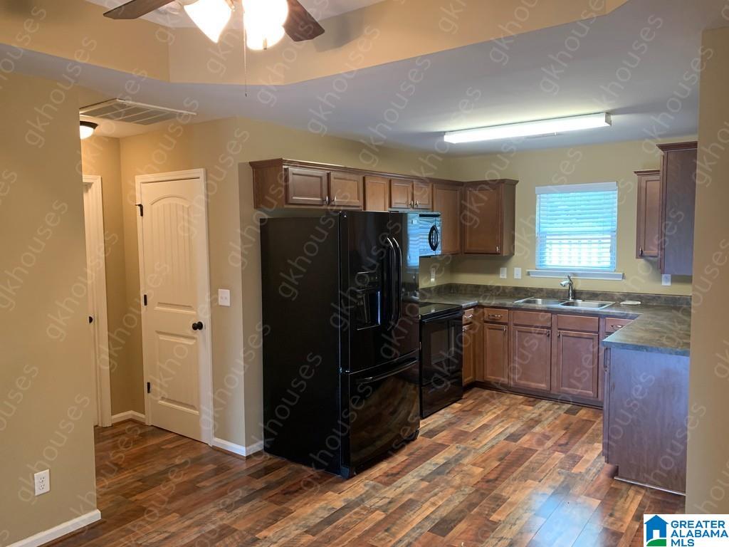 201 Hampton Drive Calera, AL 35040 - Photo 4 of 12