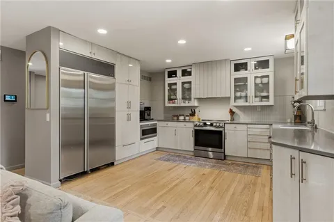 $424,900 | 927 West 20th Terrace, Lawrence, KS 66046