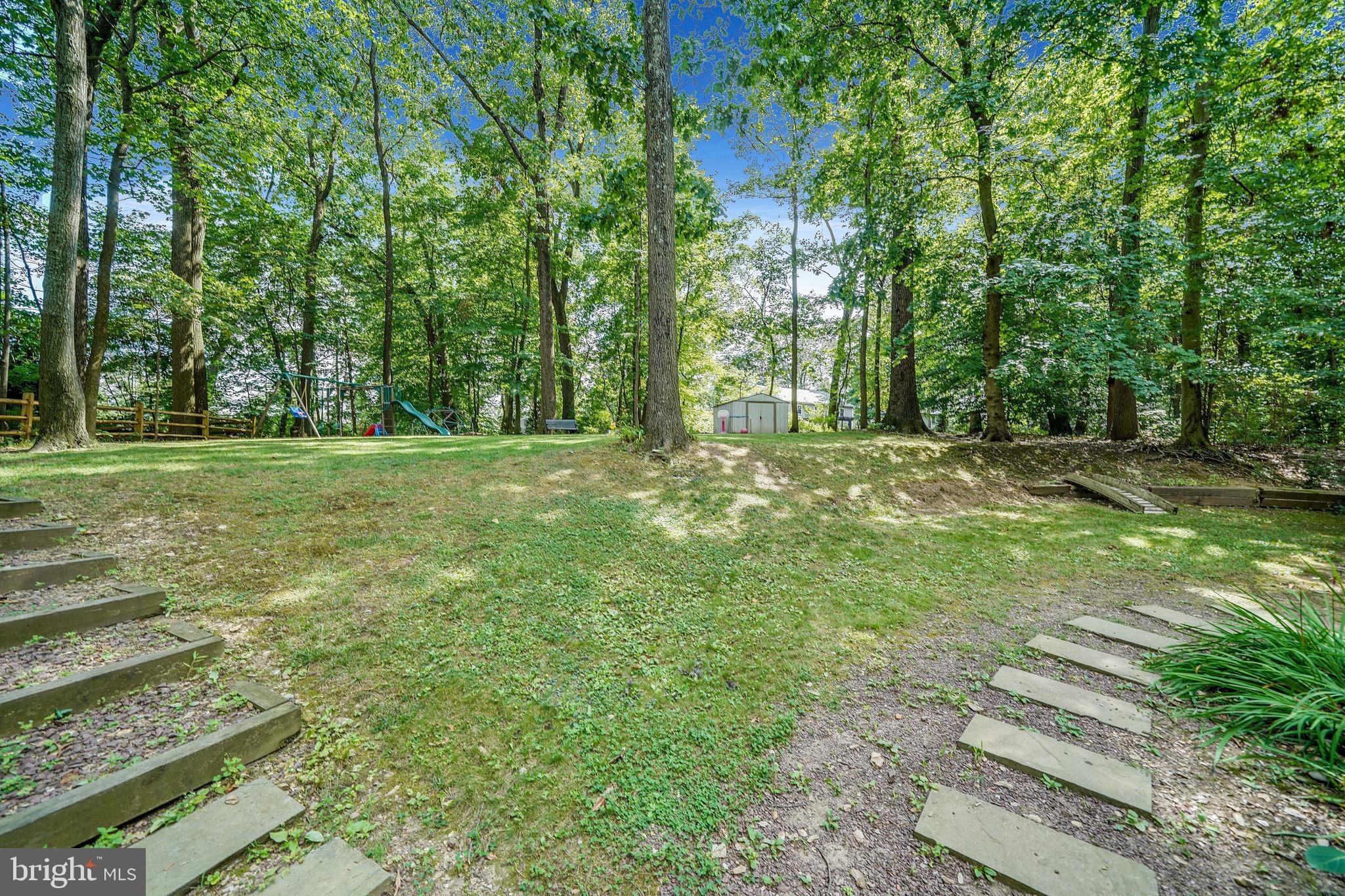 305 Danell Road Wayne, PA 19087 - Photo 12 of 40