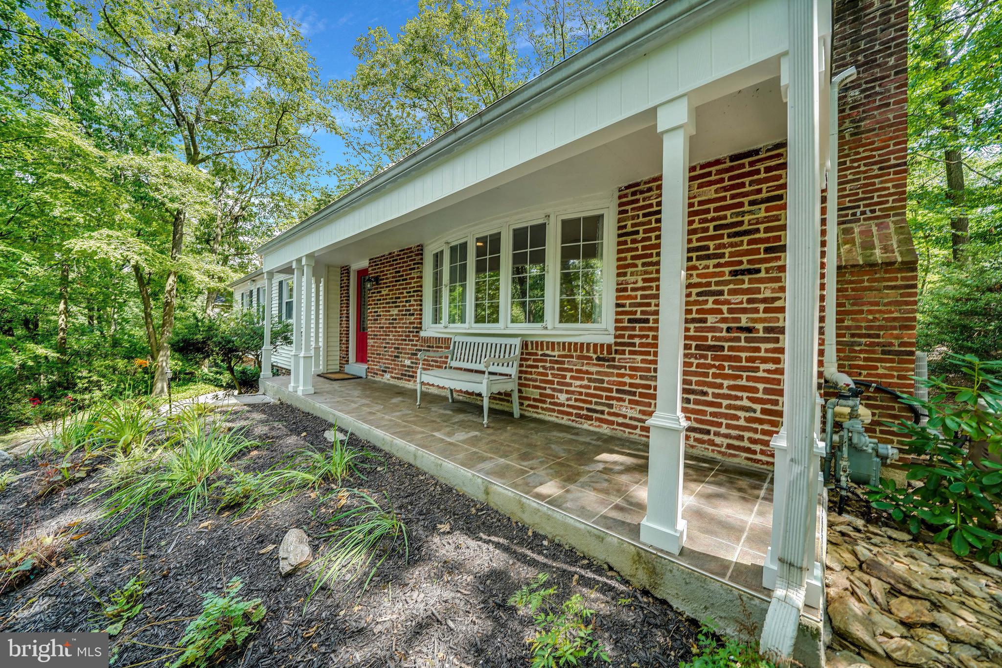 305 Danell Road Wayne, PA 19087 - Photo 8 of 40