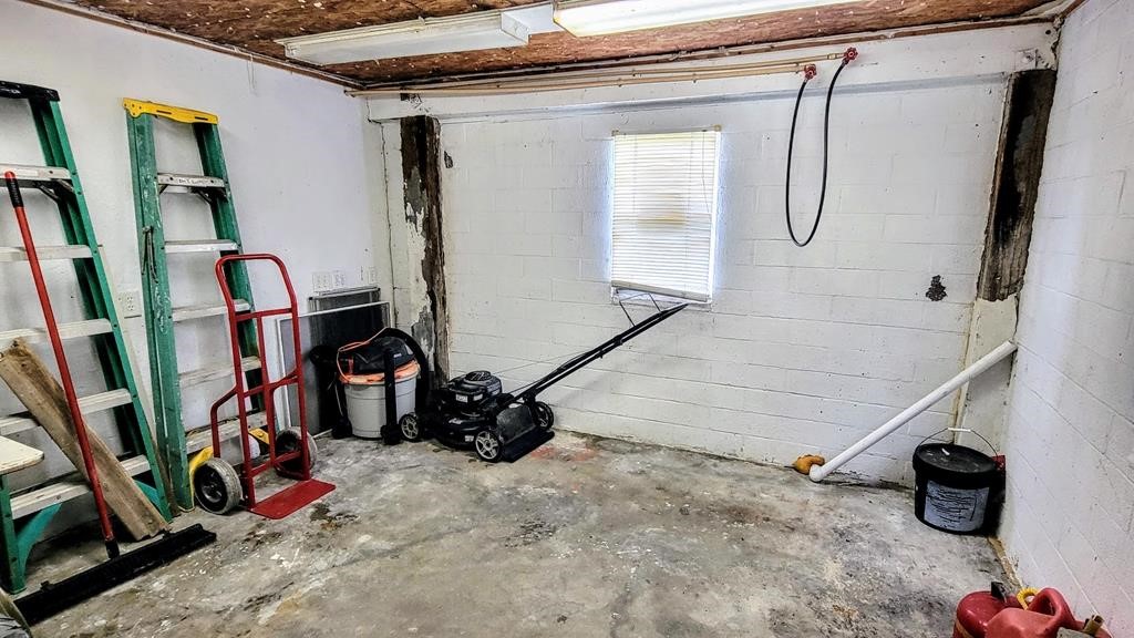 619 Copano Cove Road Rockport, TX 78382 - Photo 25 of 32 a bathroom with a sink and a mirror