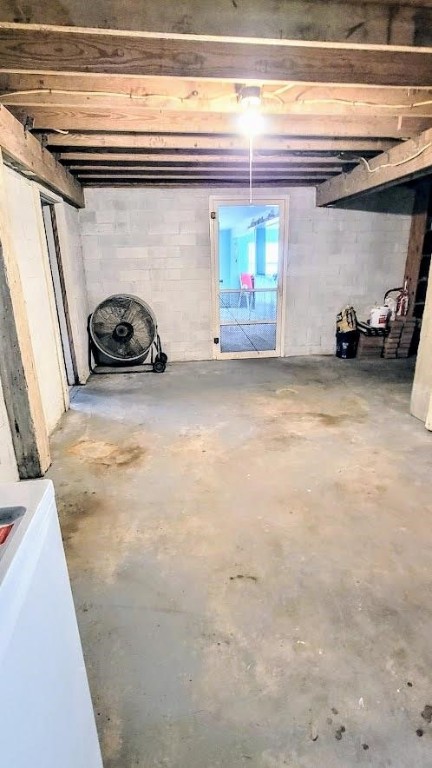 619 Copano Cove Road Rockport, TX 78382 - Photo 26 of 32 a view of car garage