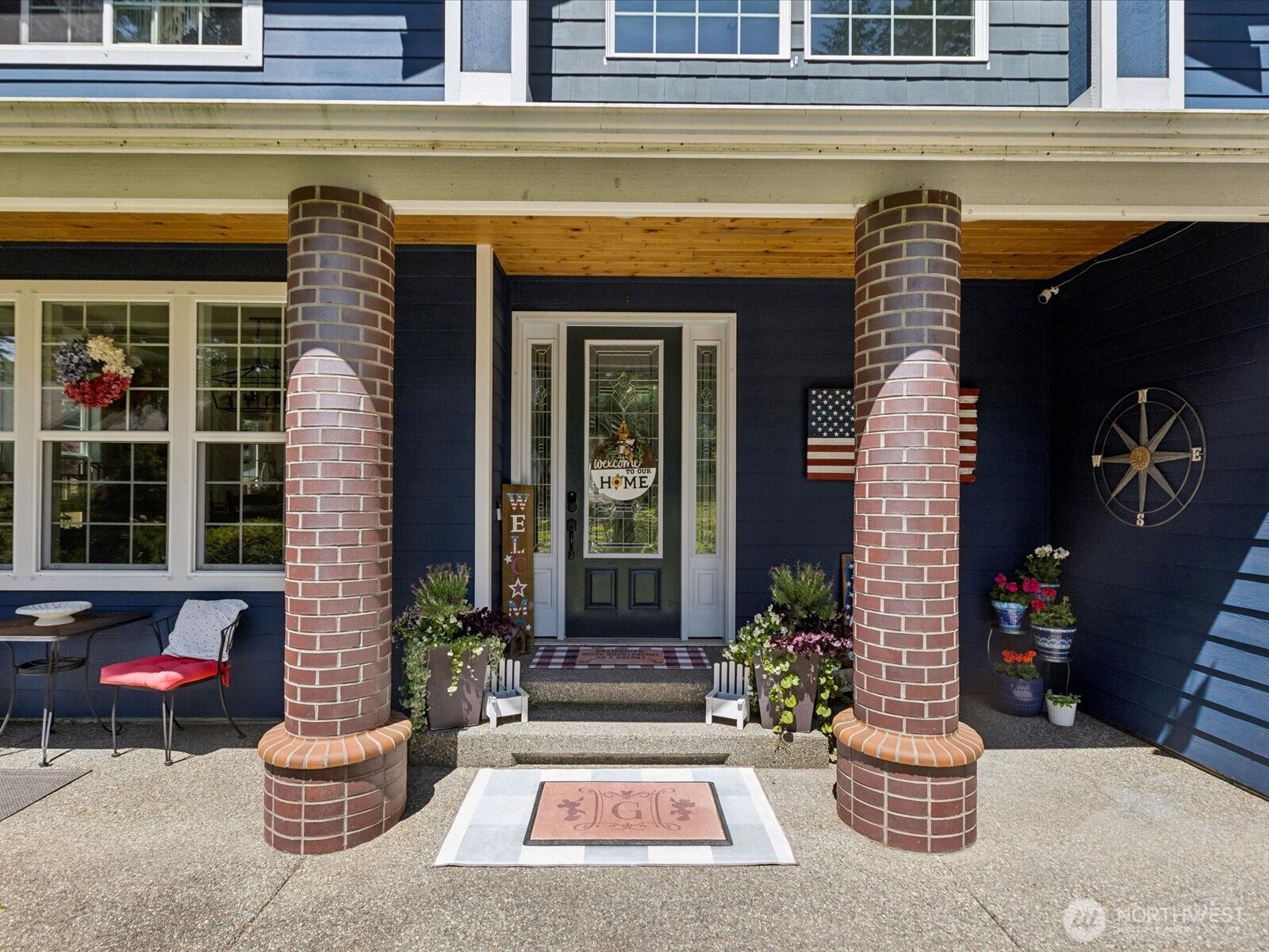 8817 Lakewood Road Stanwood, WA 98292 - Photo 2 of 40 a front view of a house