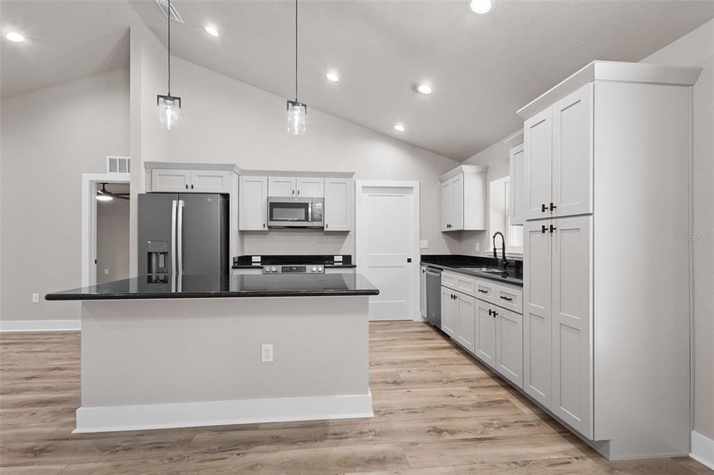 8541 Northeast 105th Avenue Bronson, FL 32621 - Photo 9 of 27
