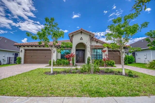 $824,890 | 19077 Fly Rod Run, Loxahatchee, FL 33470