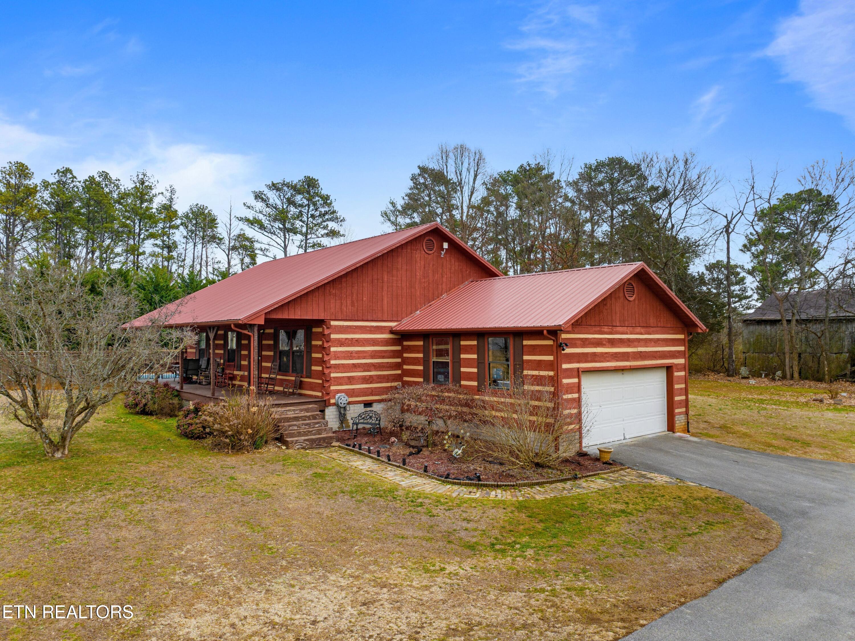 855 Chestnut Grove Circle Dandridge, TN 37725 - Photo 2 of 35 004-855ChestnutGroveCircle-Dandridge-TN-