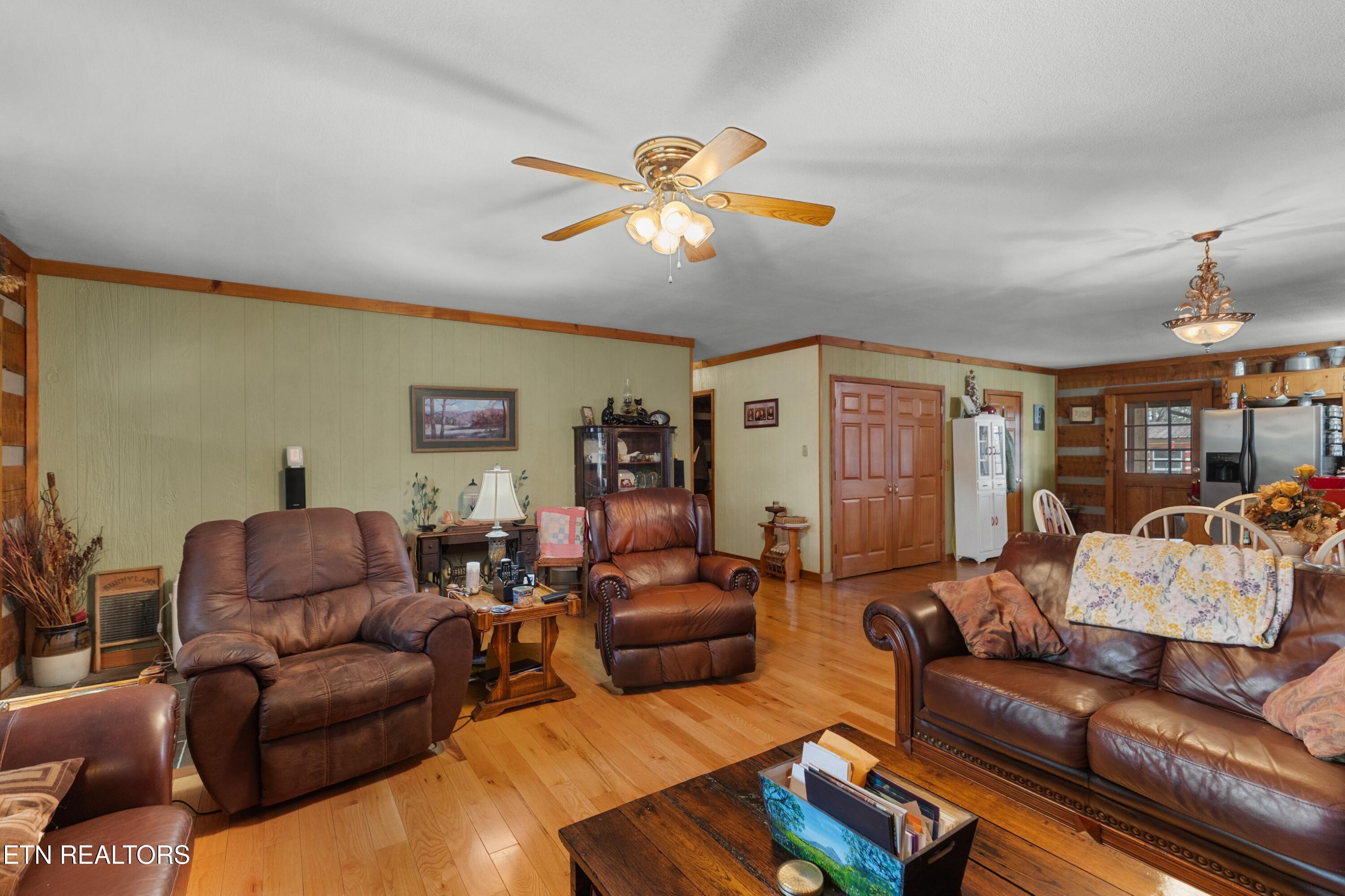 855 Chestnut Grove Circle Dandridge, TN 37725 - Photo 5 of 35 009-855ChestnutGroveCircle-Dandridge-TN-