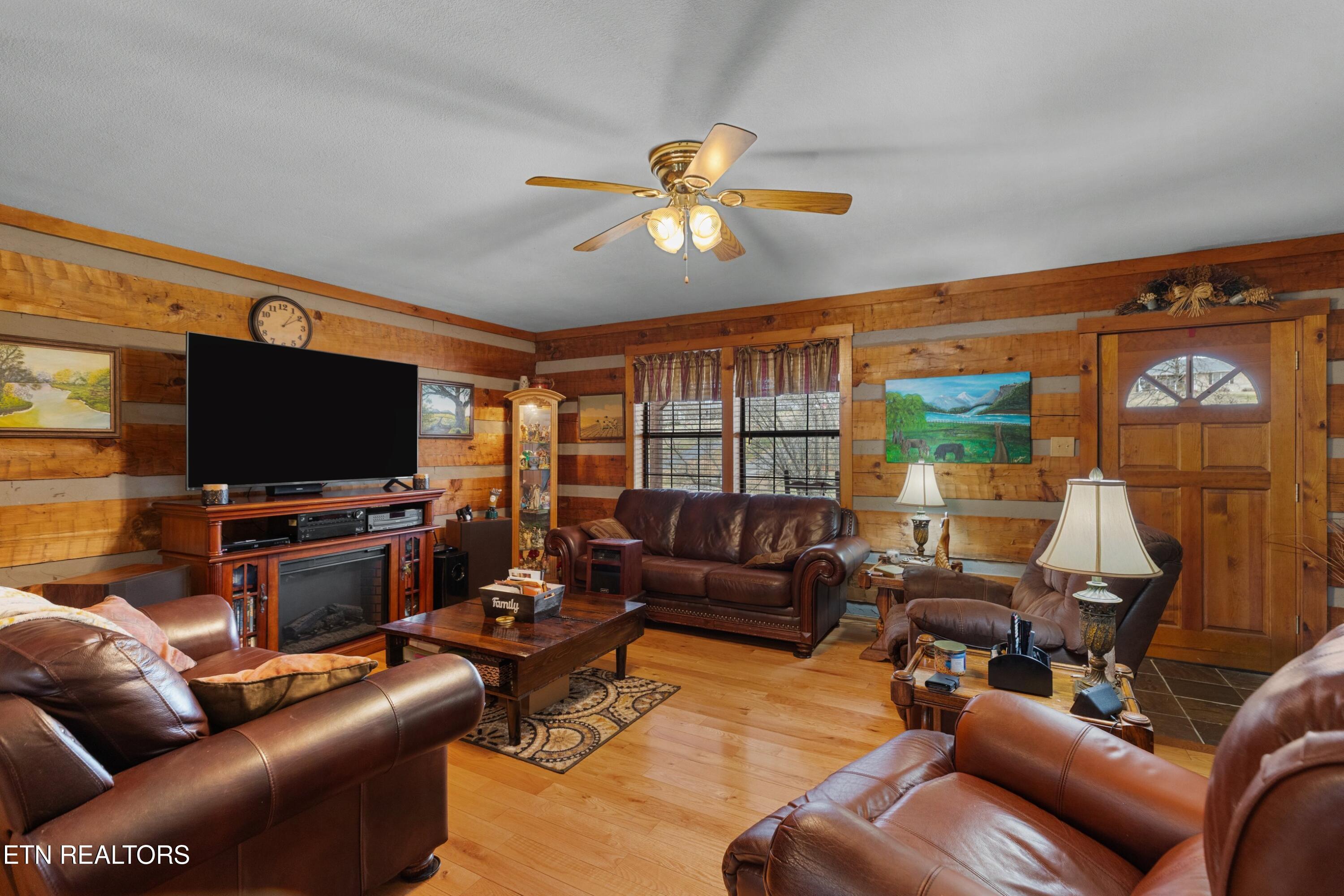 855 Chestnut Grove Circle Dandridge, TN 37725 - Photo 6 of 35 007-855ChestnutGroveCircle-Dandridge-TN-