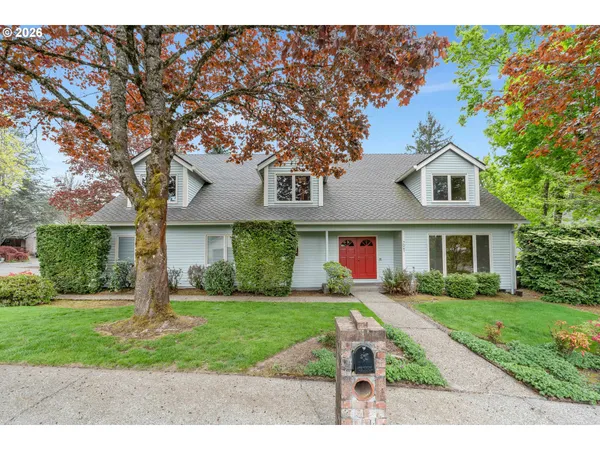 $879,900 | 7061 Southwest Windemere Loop, Portland, OR 97225