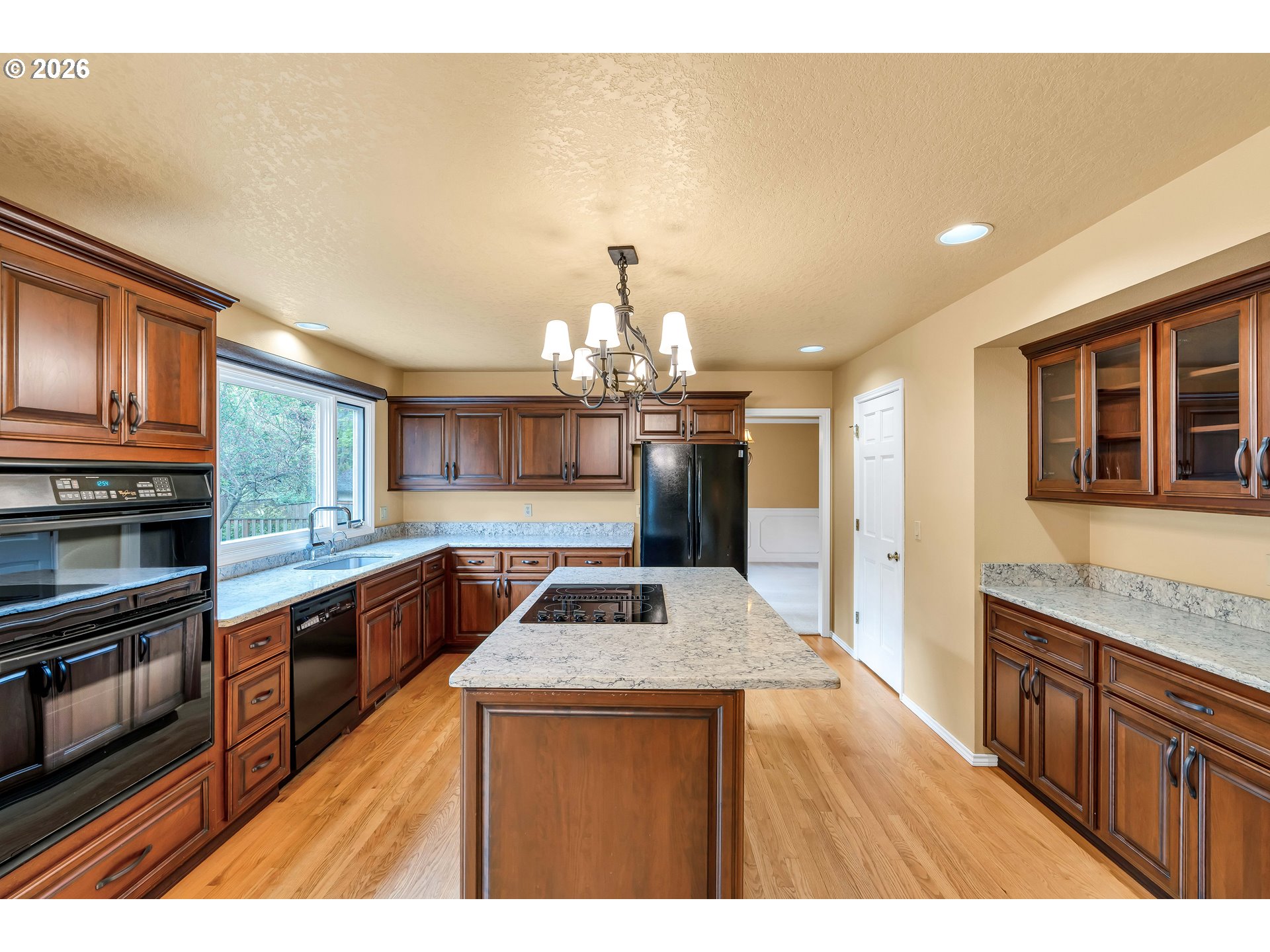 7061 Southwest Windemere Loop Portland, OR 97225 - Photo 13 of 46