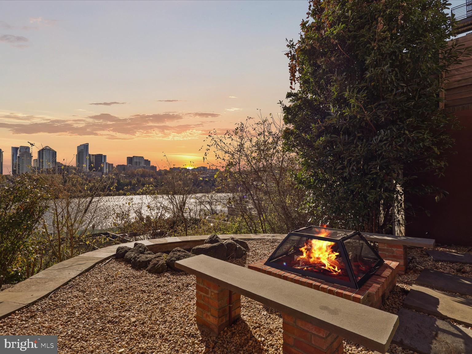 3604 Prospect Street Northwest Washington, DC 20007 - Photo 55 of 70 a view of city from balcony