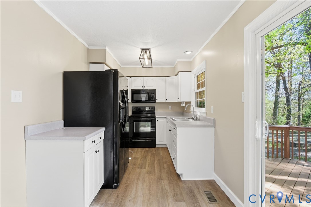 11723 Womack Road Chester, VA 23831 - Photo 7 of 33