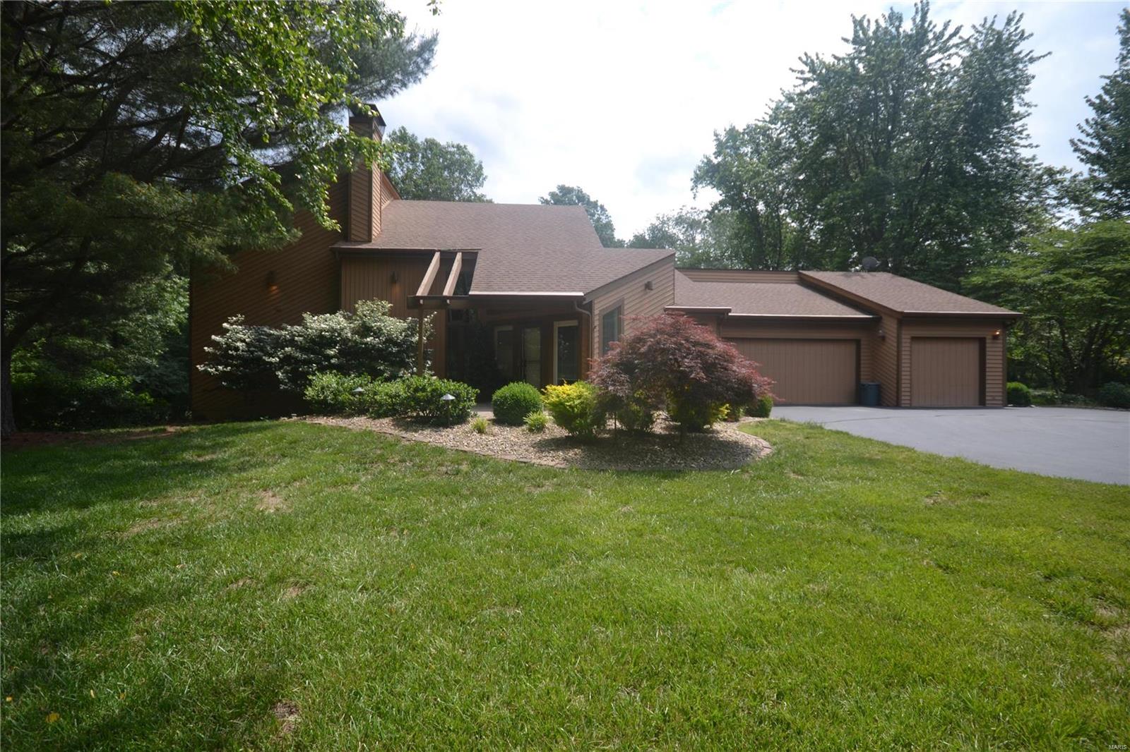 400 Covered Bridge Lane Belleville, IL 62221 - Photo 2 of 74