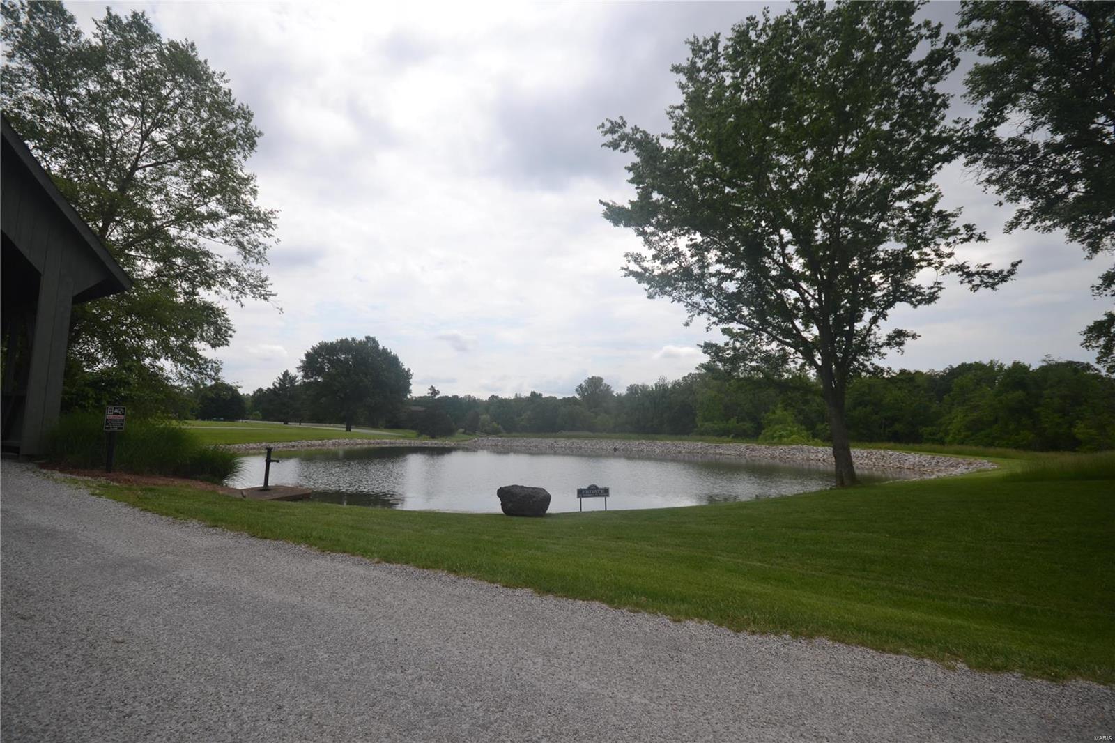 400 Covered Bridge Lane Belleville, IL 62221 - Photo 25 of 74