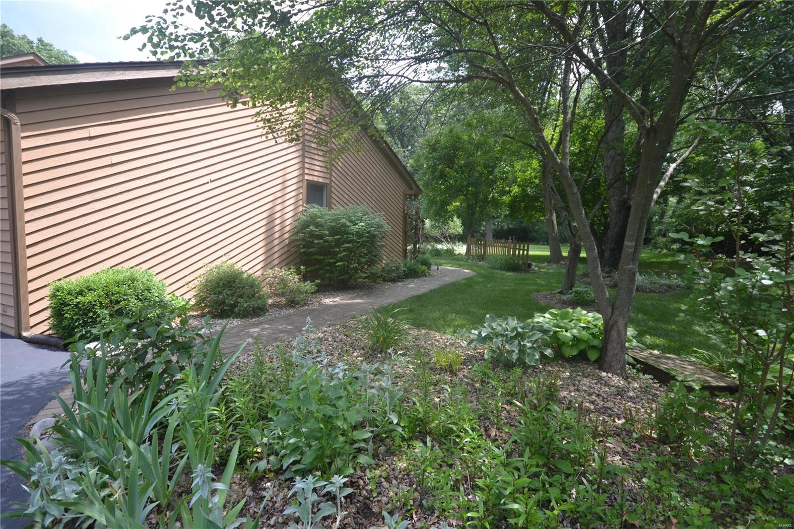 400 Covered Bridge Lane Belleville, IL 62221 - Photo 8 of 74