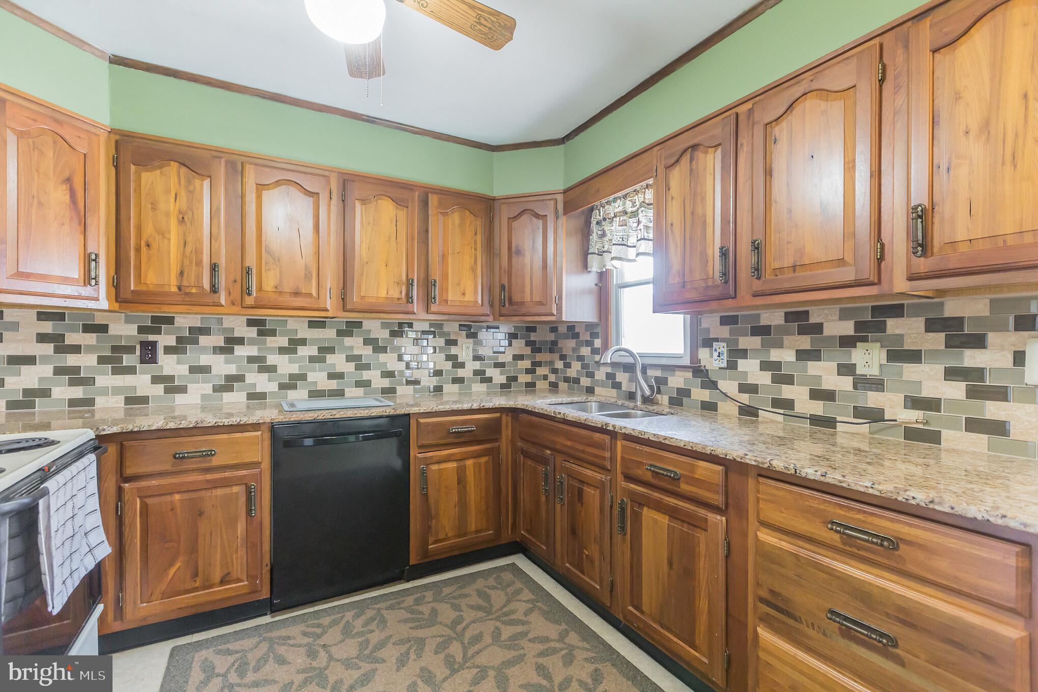 813 Glenmar Road Fairless Hills, PA 19030 - Photo 11 of 29 Gallery Image 11