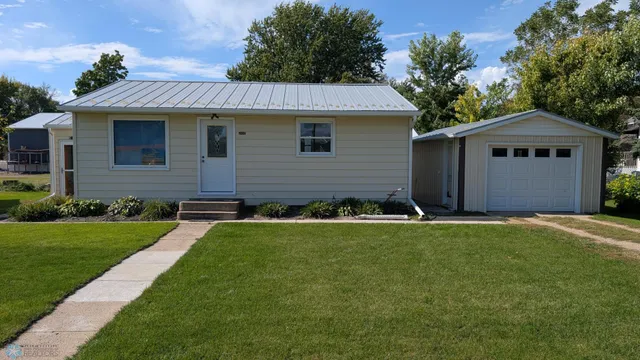 $115,000 | 202 North 1st Street, Fairmount, ND 58030