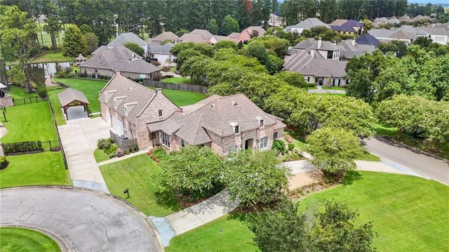 $799,900 | 9291 Pebble Beach Circle, Denham Springs, LA 70726