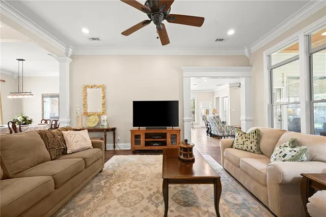 $799,900 | 9291 Pebble Beach Circle, Denham Springs, LA 70726