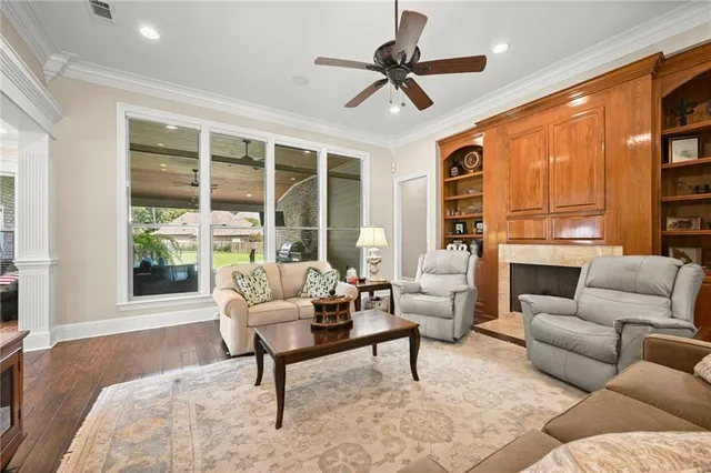 $799,900 | 9291 Pebble Beach Circle, Denham Springs, LA 70726