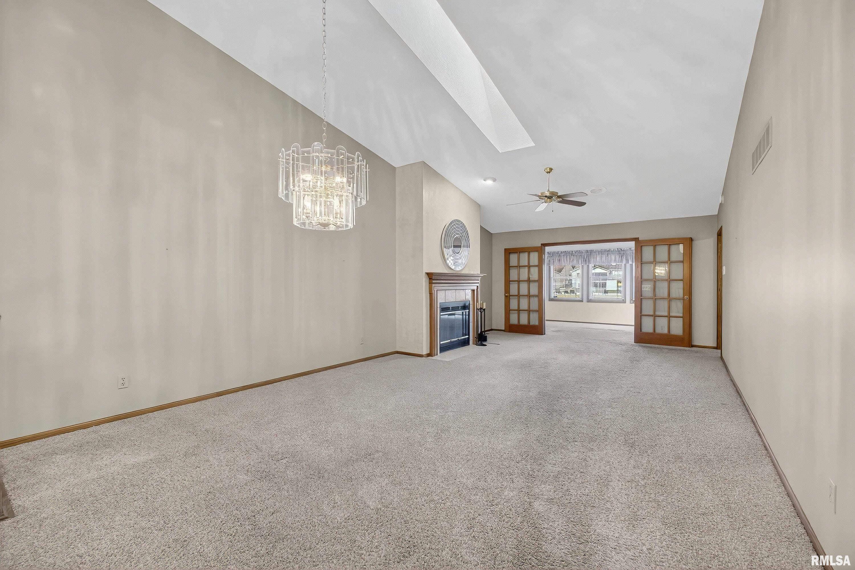 3988 Partridge Circle Bettendorf, IA 52722 - Photo 7 of 42