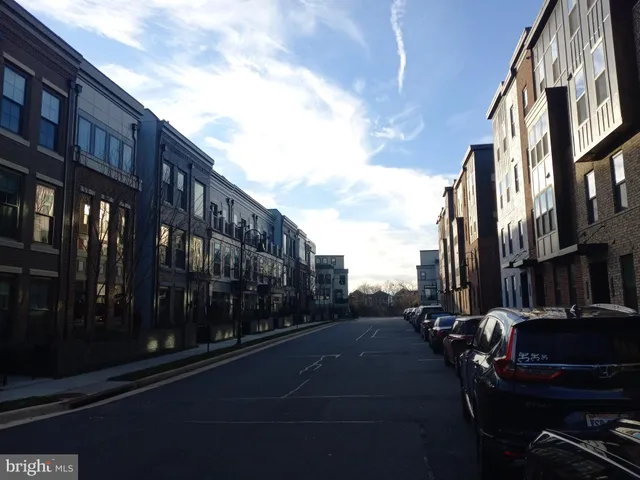 $3,200 | 44682 Provincetown Drive, Ashburn, VA 20147