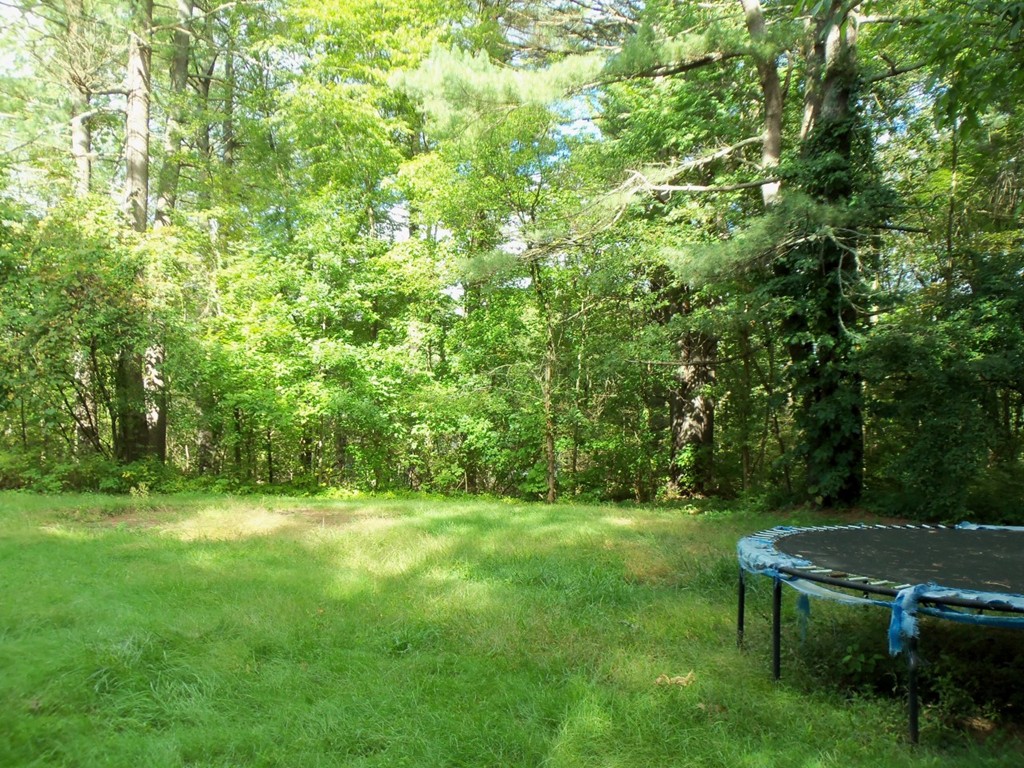 23 Camp Road Sturbridge, MA 01518 - Photo 4 of 25