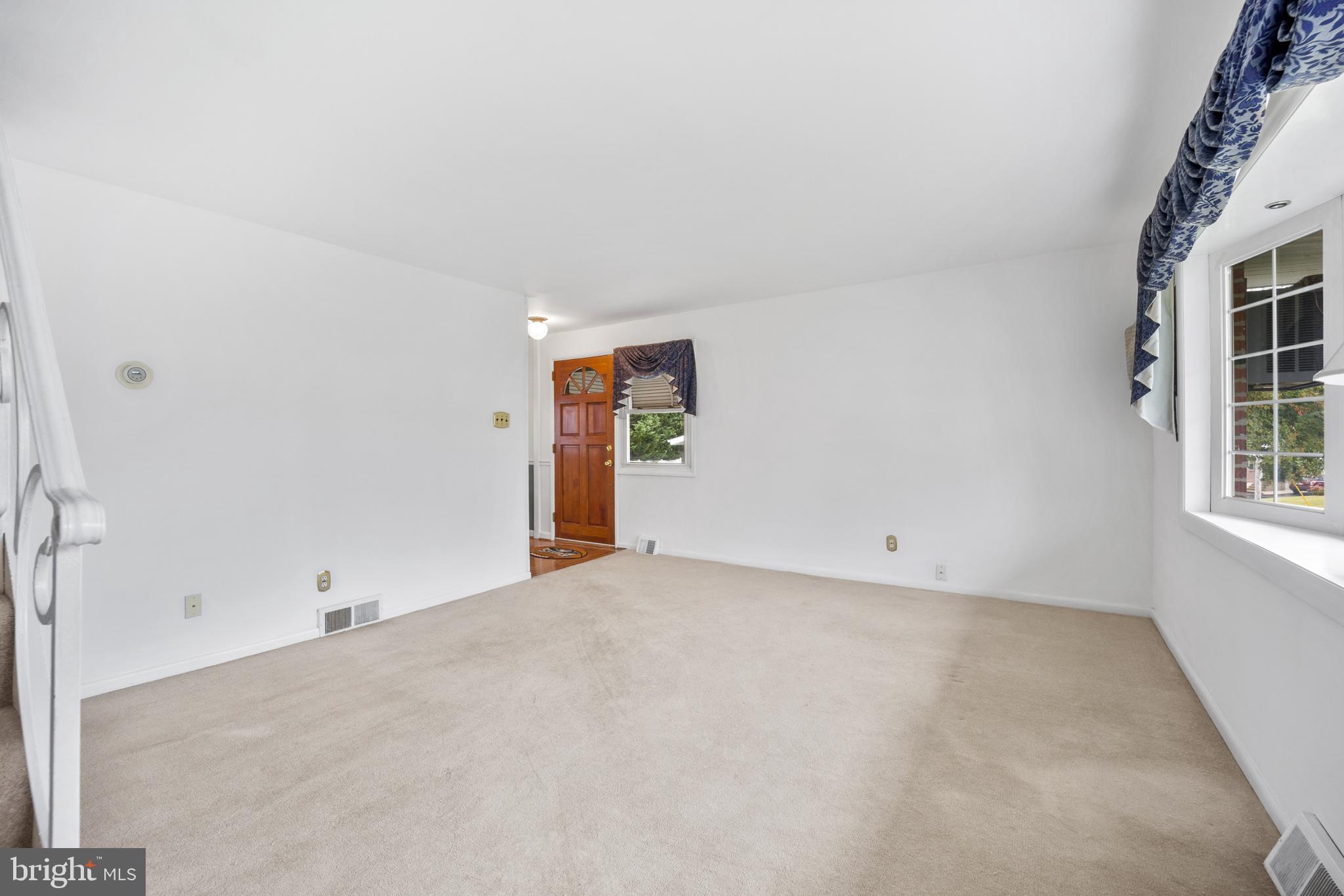 1430 Michigan Avenue Swarthmore, PA 19081 - Photo 5 of 31 Living Room