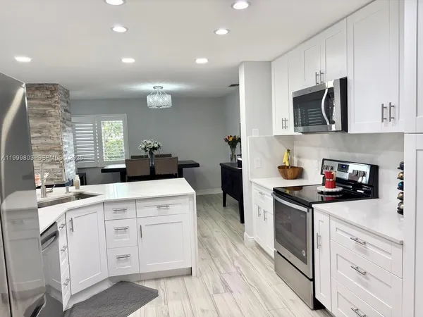 $594,900 | 6728 Boca Pines Trail, Unit B, Boca Raton, FL 33433