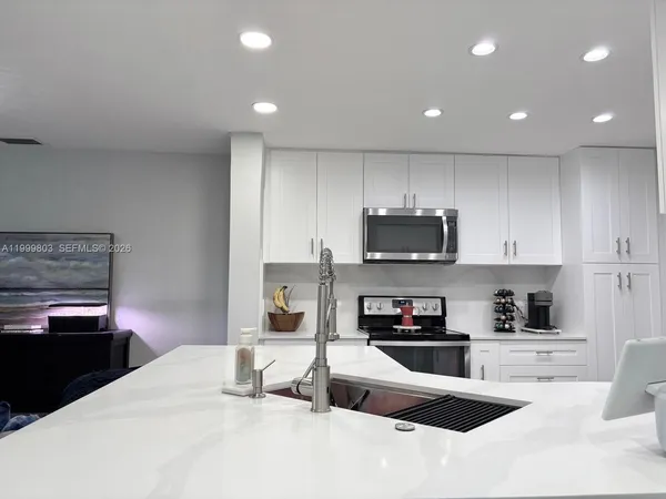 $594,900 | 6728 Boca Pines Trail, Unit B, Boca Raton, FL 33433