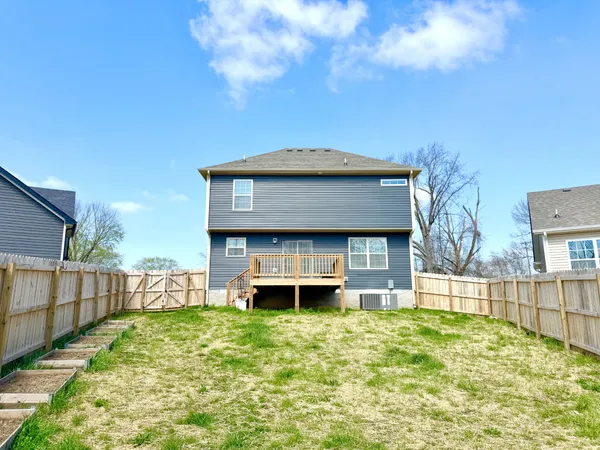 $1,950 | 2662 Scott Drive, Clarksville, TN 37042