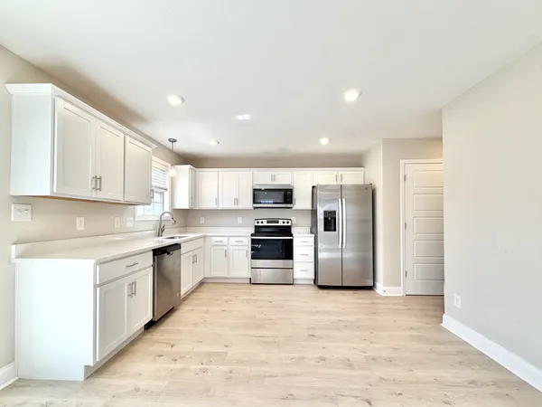 $1,950 | 2662 Scott Drive, Clarksville, TN 37042