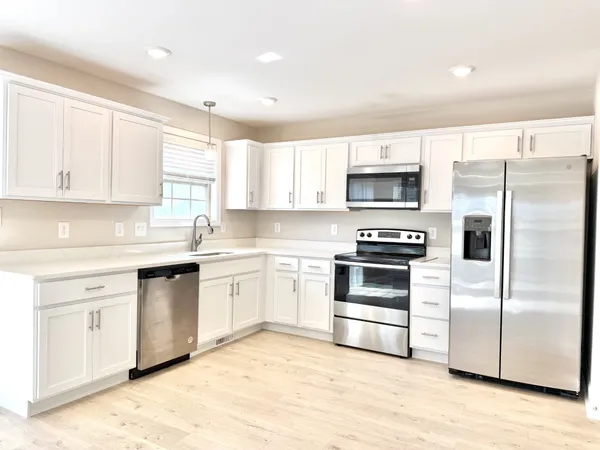 $1,950 | 2662 Scott Drive, Clarksville, TN 37042