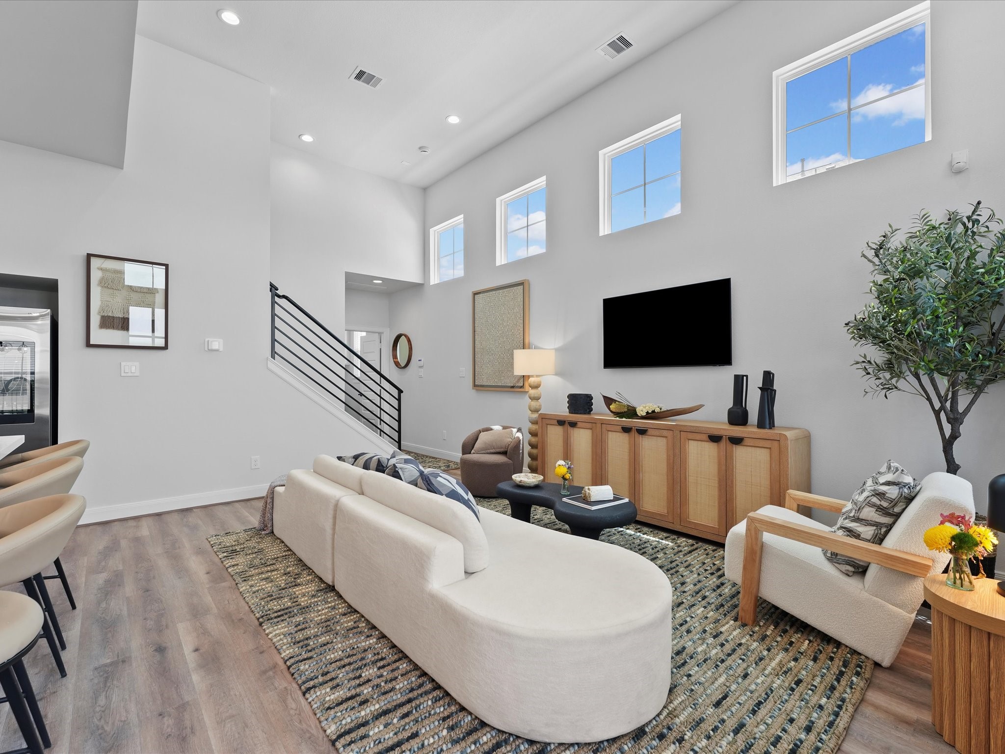 9216 Washington Heights Street Houston, TX 77063 - Photo 15 of 44