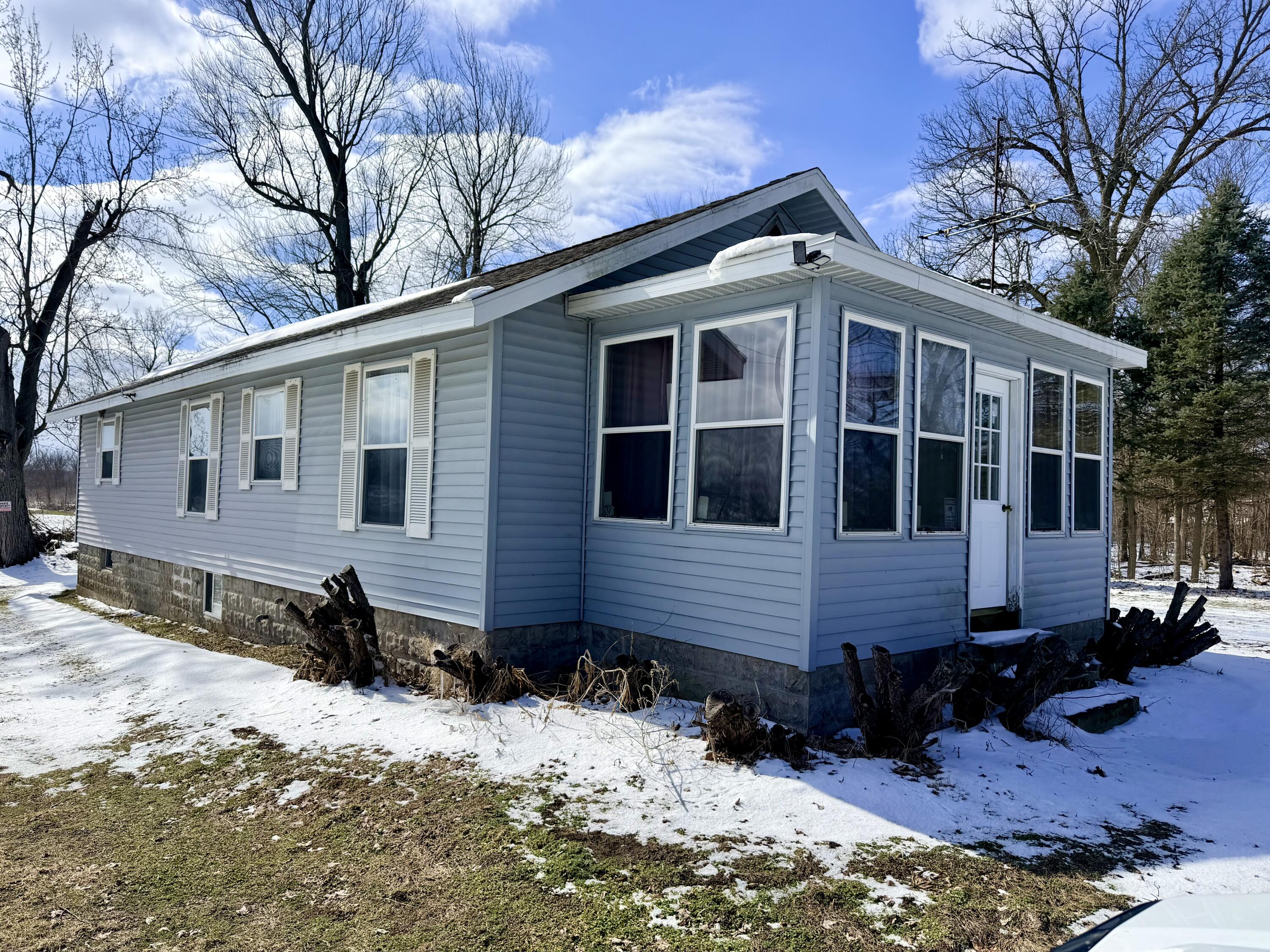 48705 92nd Avenue Decatur, MI 49045 - Photo 2 of 14 IMG_7383