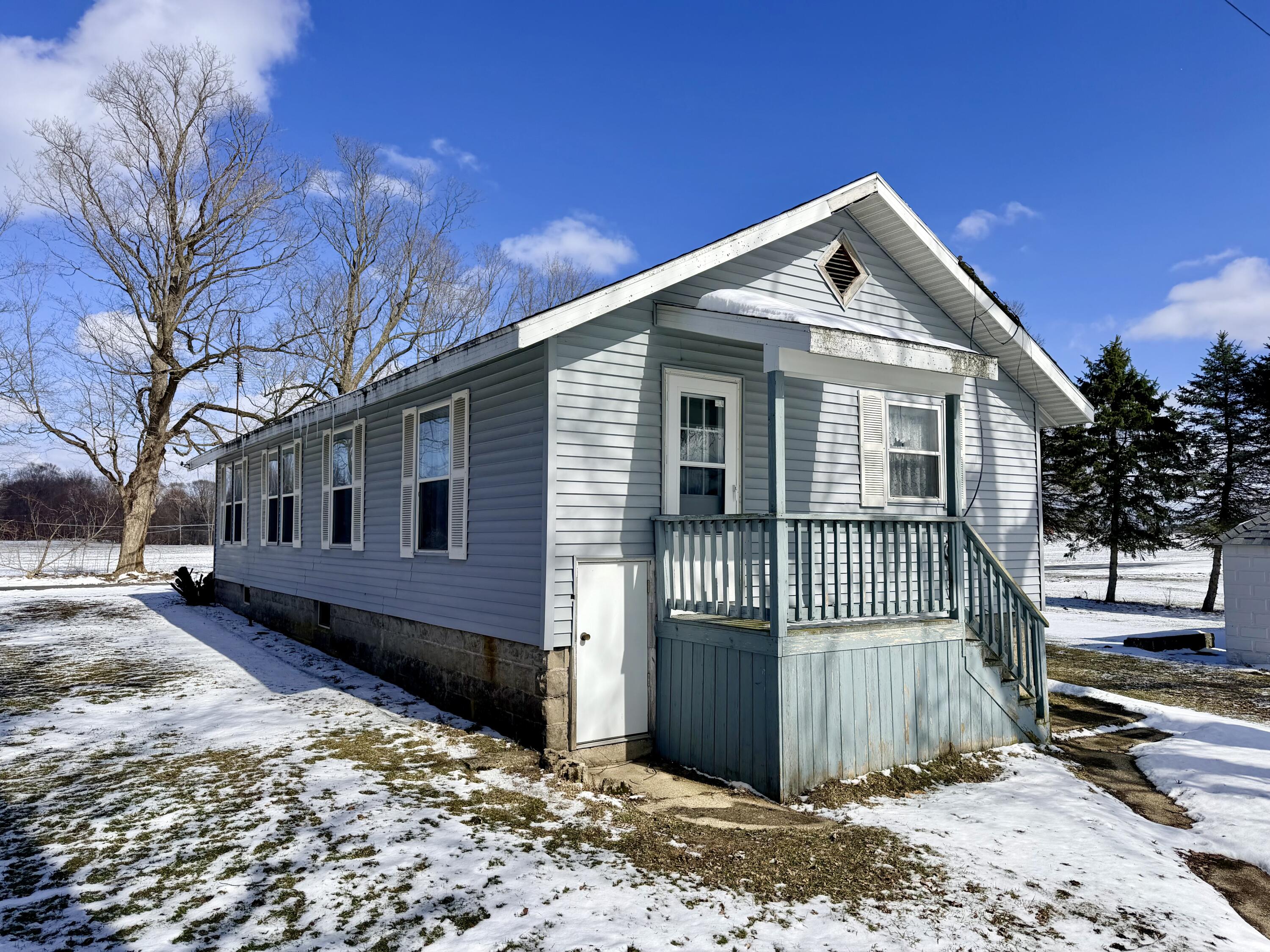 48705 92nd Avenue Decatur, MI 49045 - Photo 4 of 14 IMG_7390