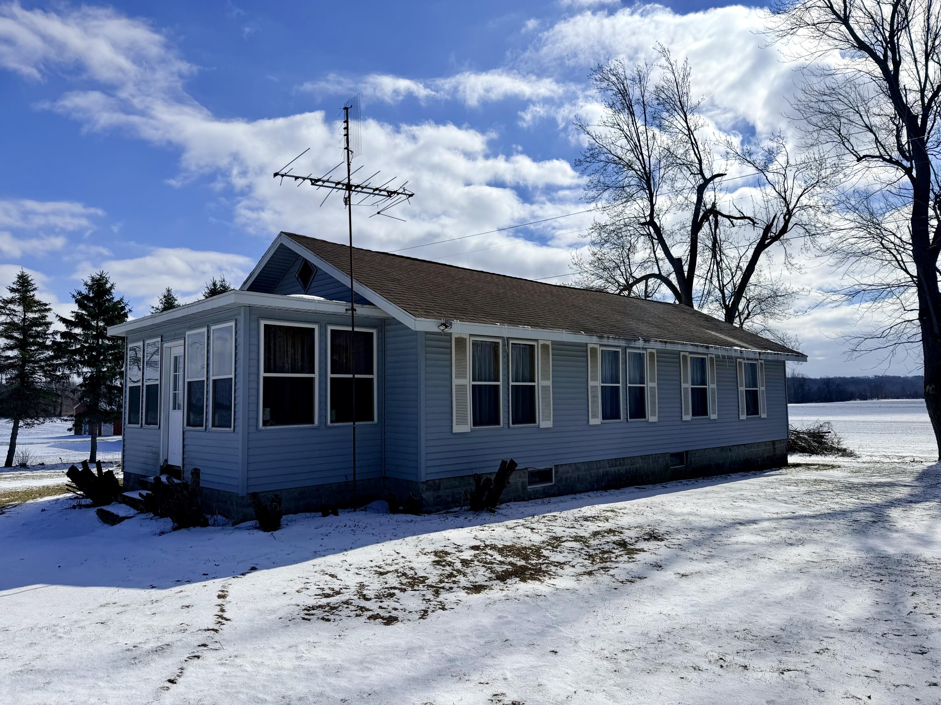 48705 92nd Avenue Decatur, MI 49045 - Photo 5 of 14 IMG_7393