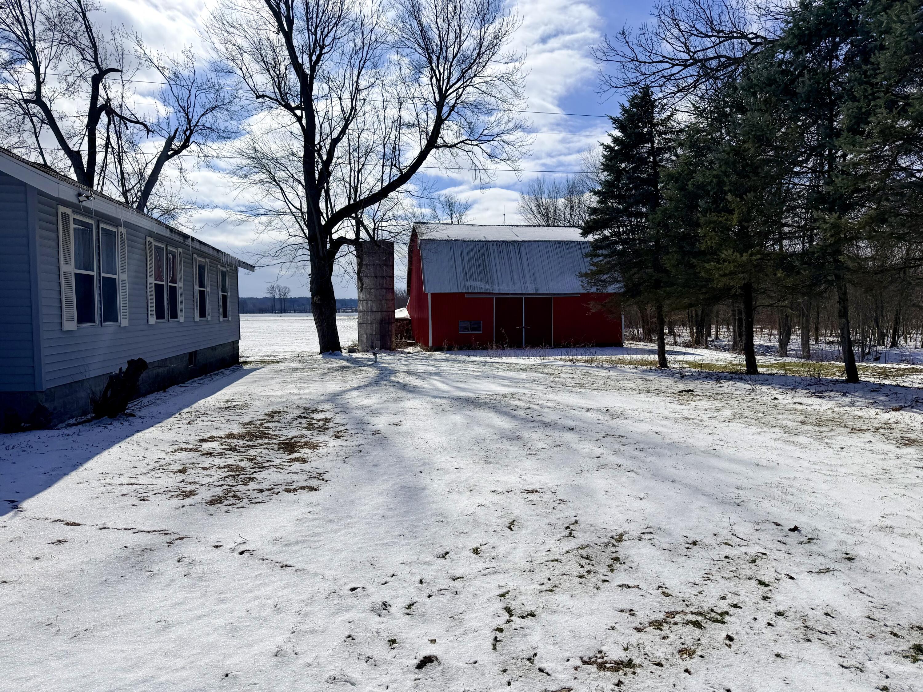 48705 92nd Avenue Decatur, MI 49045 - Photo 7 of 14 IMG_7395