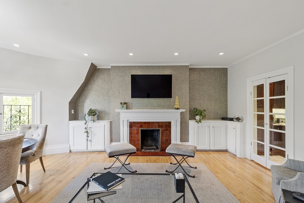 178 Commonwealth Avenue, Unit PH Boston, MA 02116 - Photo 5 of 28