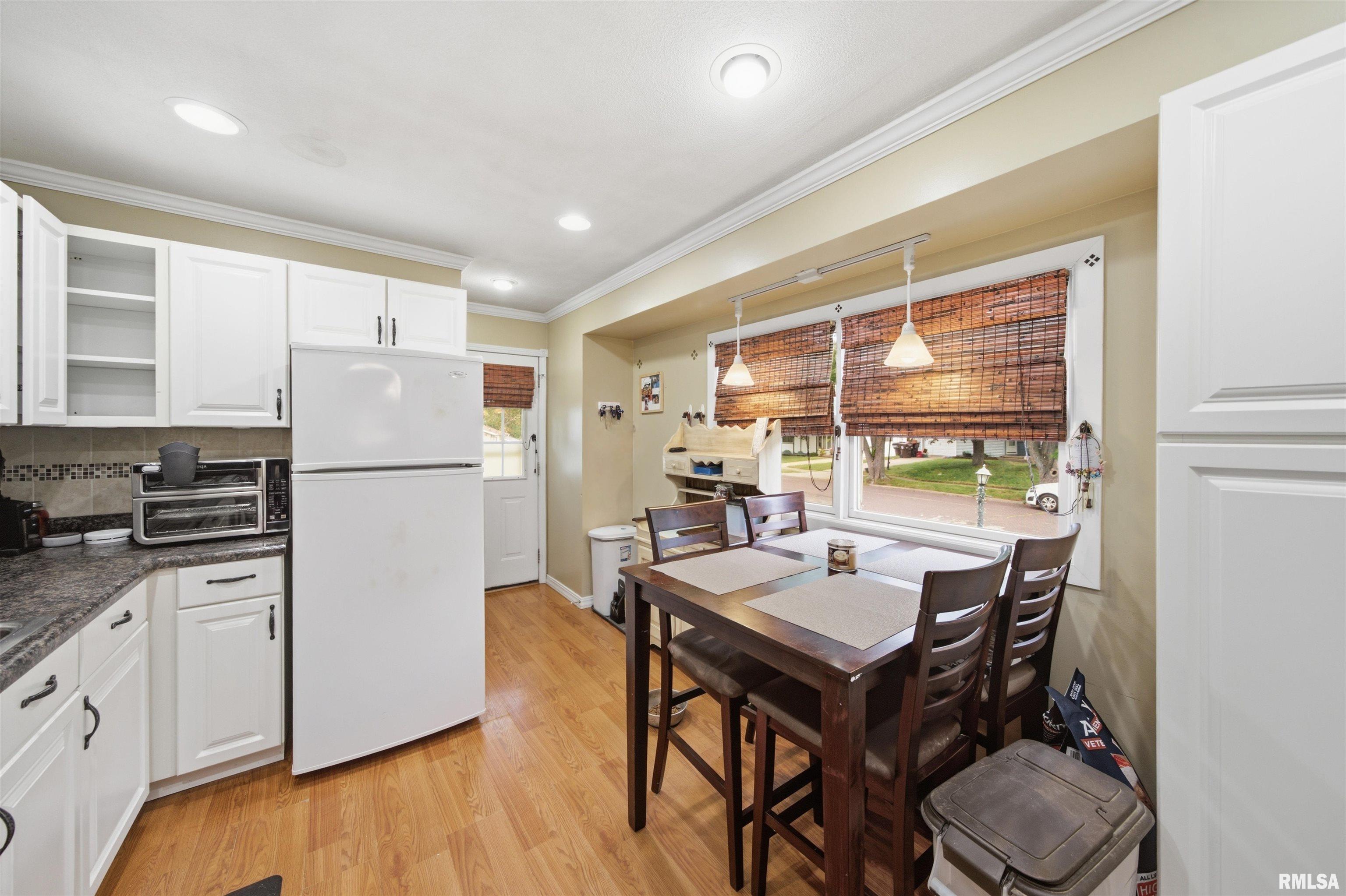 3706 West Lancer Road Peoria, IL 61615 - Photo 7 of 22 Gallery Image 7