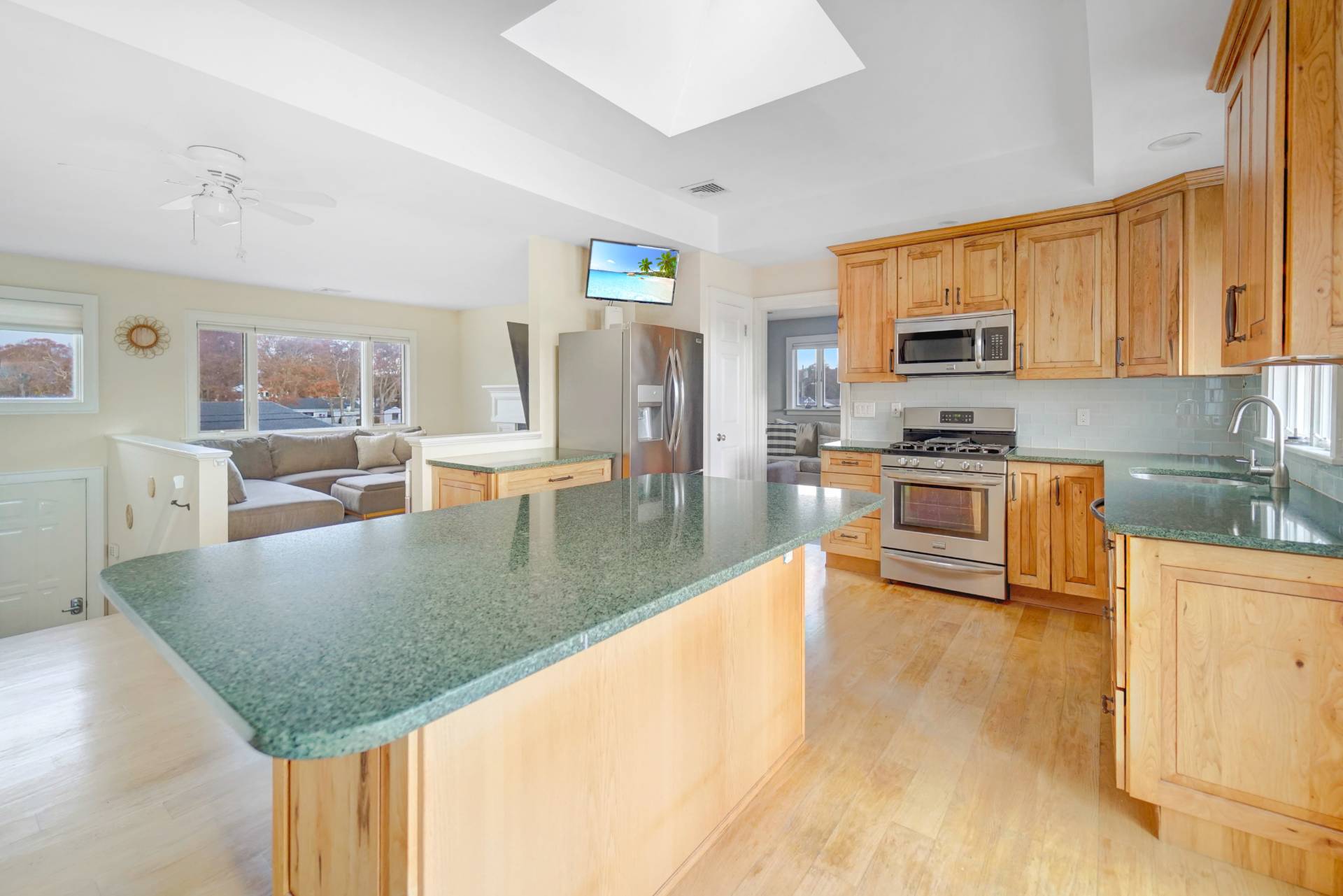 15 Marlin Road East Quogue, NY 11942 - Photo 6 of 28