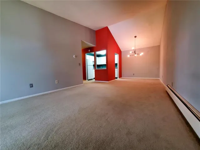 $1,425 | 3420 Golfview Drive, Unit 307, Eagan, MN 55123