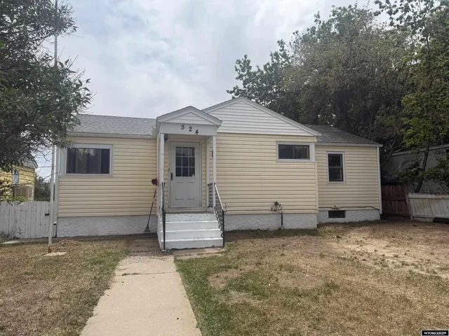 $194,000 | 524 East Murray Street, Rawlins, WY 82301