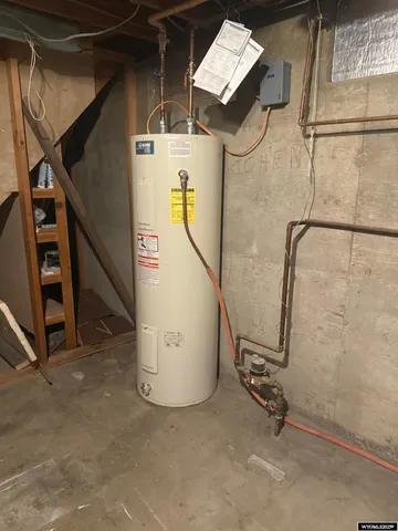 $194,000 | 524 East Murray Street, Rawlins, WY 82301