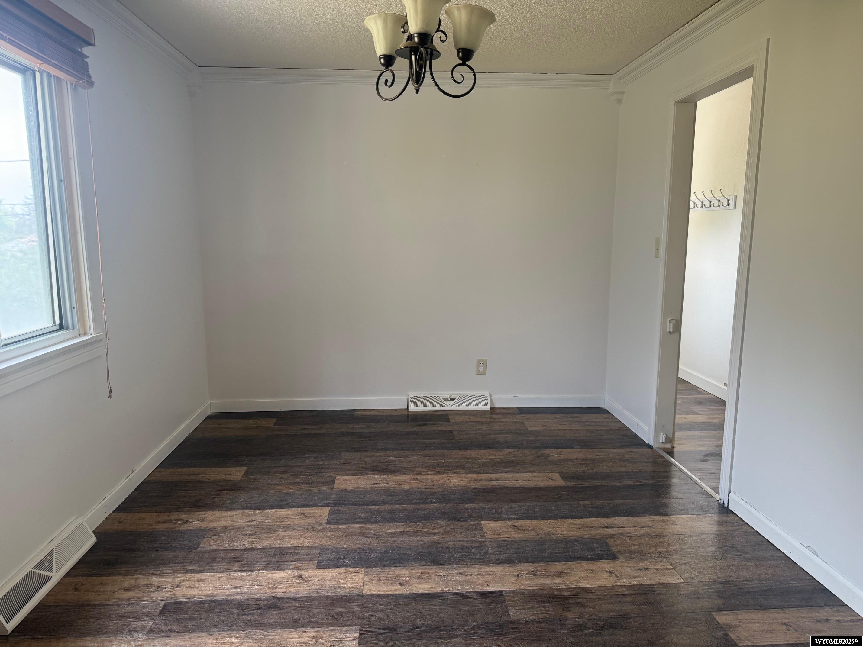 524 East Murray Street Rawlins, WY 82301 - Photo 7 of 27