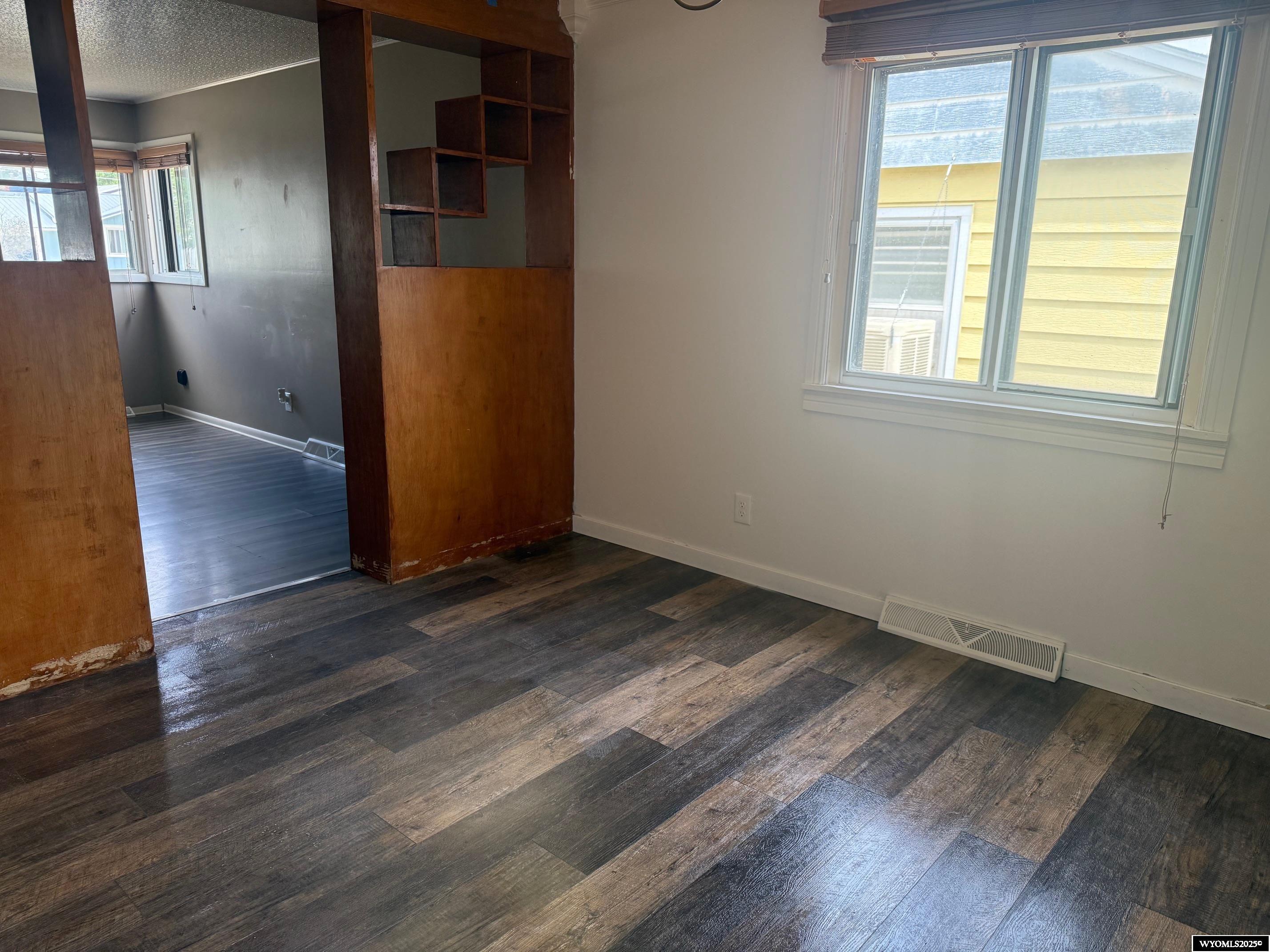 524 East Murray Street Rawlins, WY 82301 - Photo 8 of 27