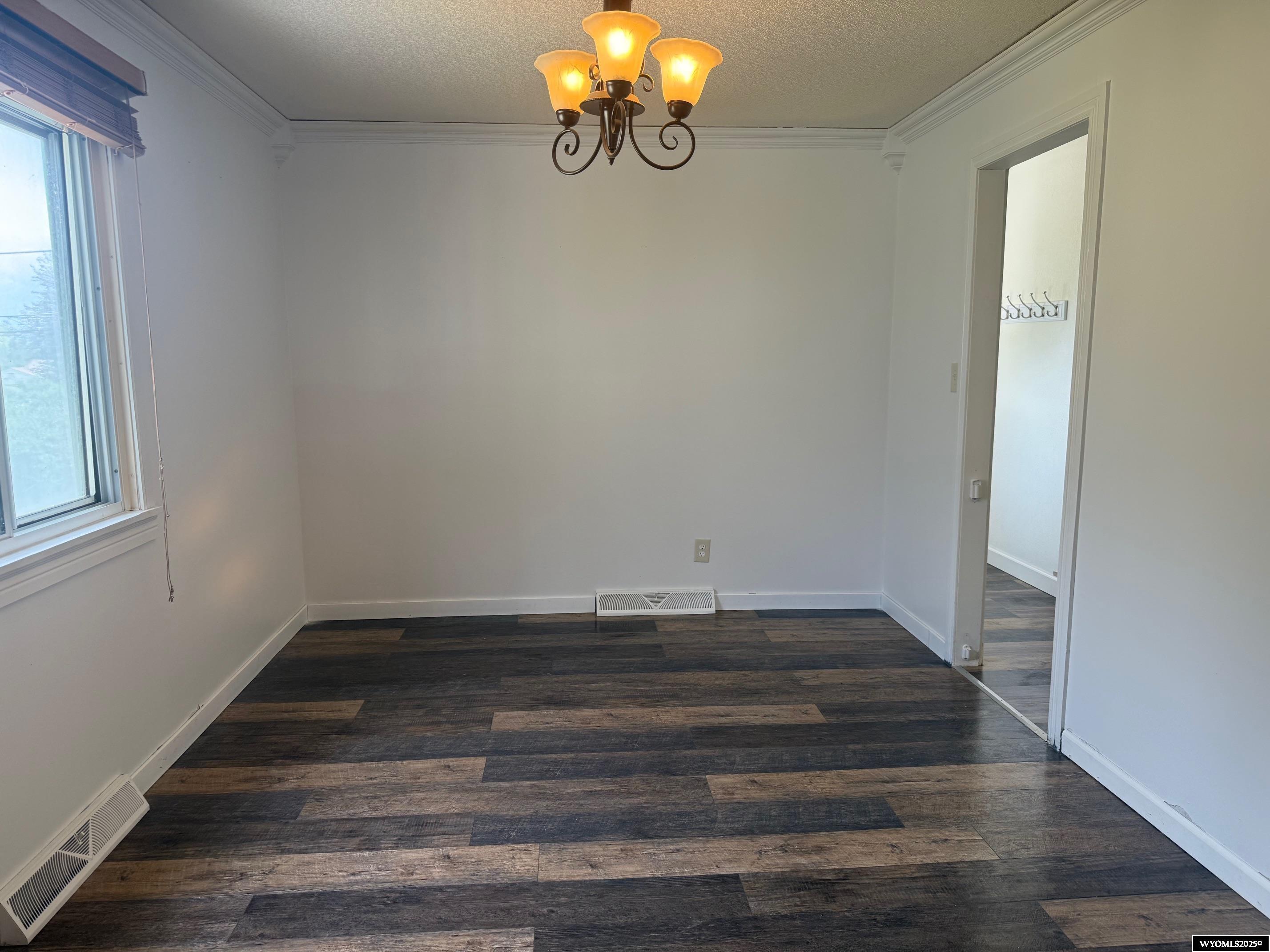 524 East Murray Street Rawlins, WY 82301 - Photo 9 of 27