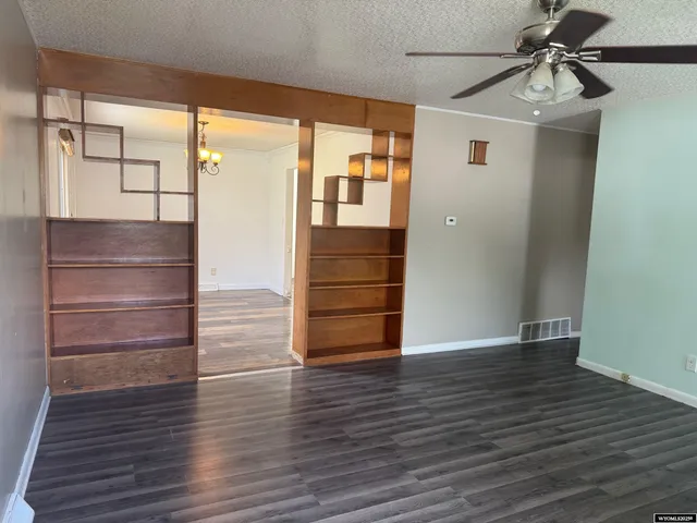 $194,000 | 524 East Murray Street, Rawlins, WY 82301