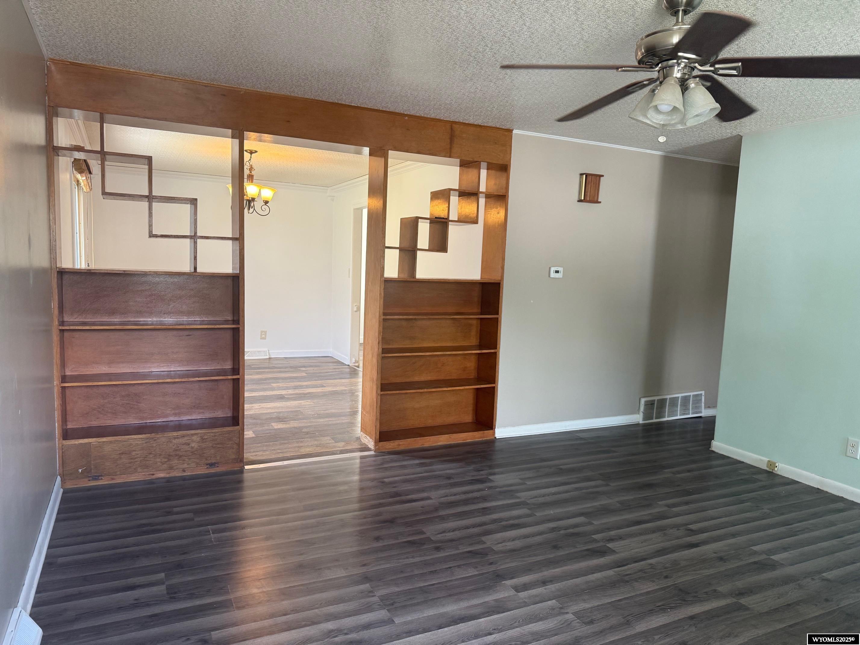 524 East Murray Street Rawlins, WY 82301 - Photo 10 of 27